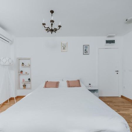 בודווה Apartments Trifunovic Old Town מראה חיצוני תמונה