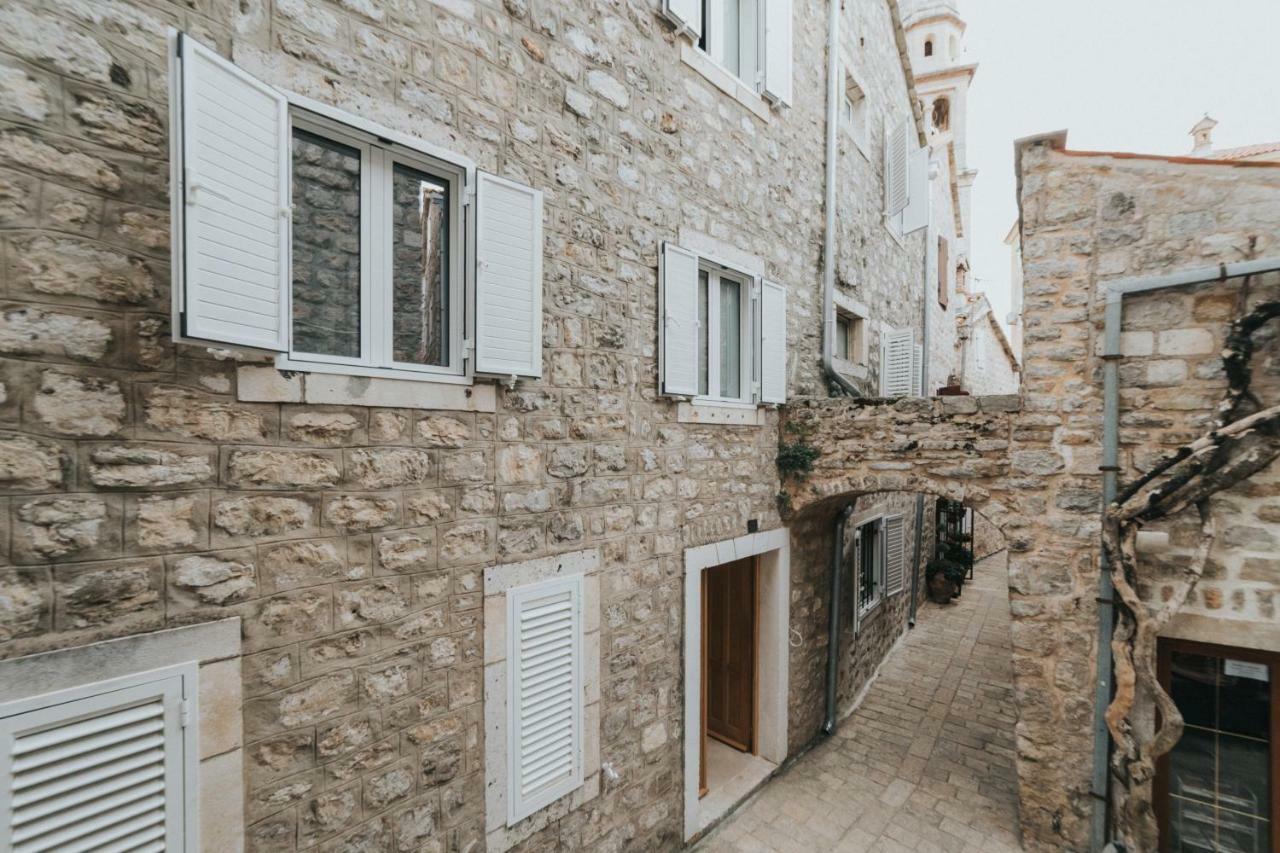 בודווה Apartments Trifunovic Old Town מראה חיצוני תמונה