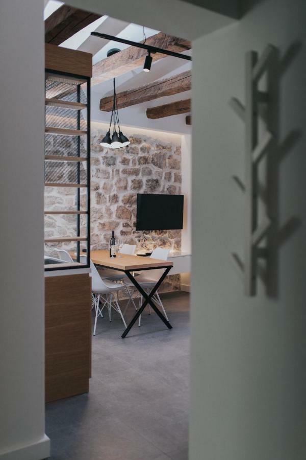 בודווה Apartments Trifunovic Old Town מראה חיצוני תמונה