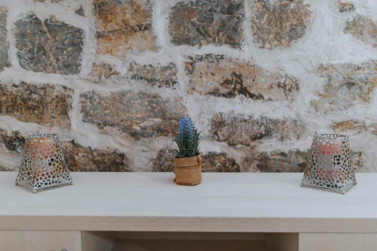 בודווה Apartments Trifunovic Old Town מראה חיצוני תמונה