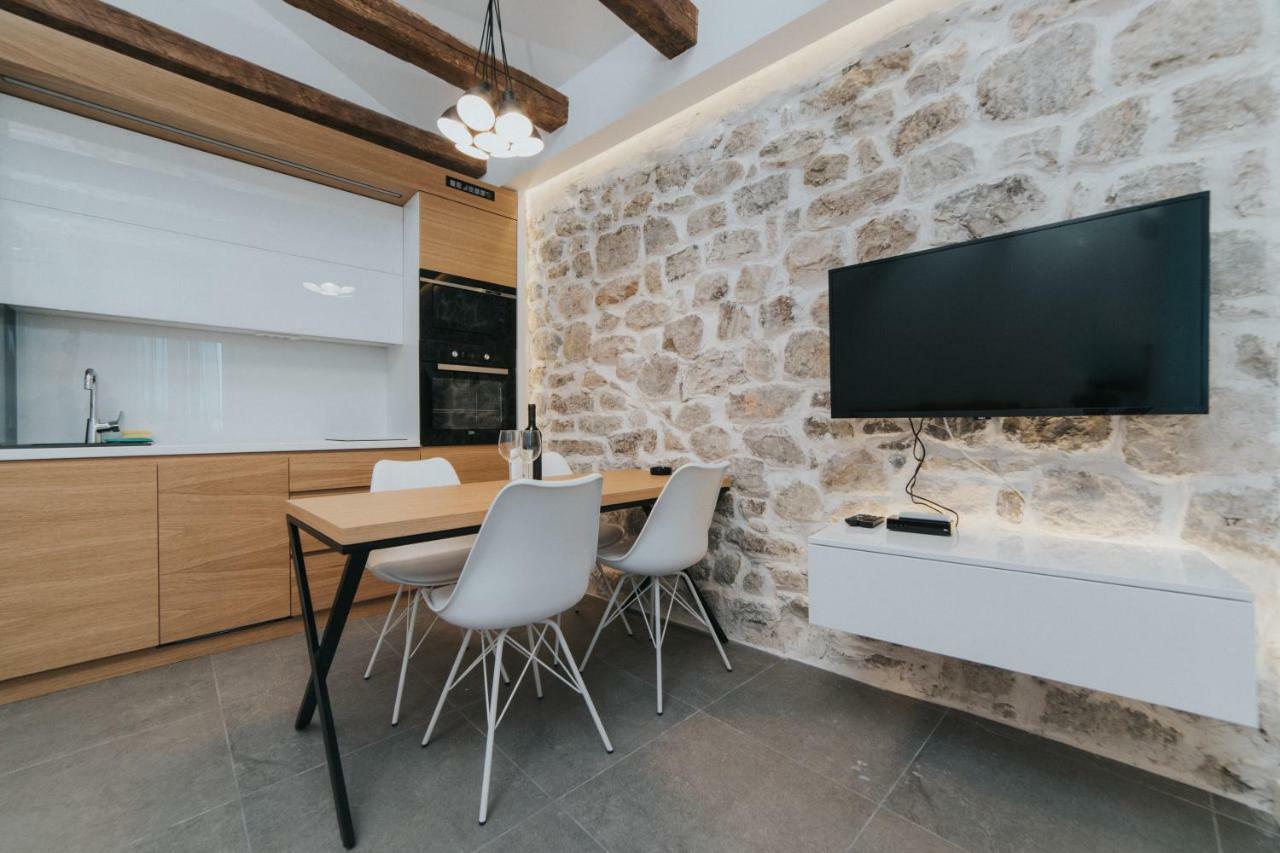 בודווה Apartments Trifunovic Old Town מראה חיצוני תמונה