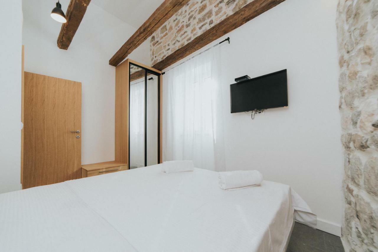 בודווה Apartments Trifunovic Old Town מראה חיצוני תמונה