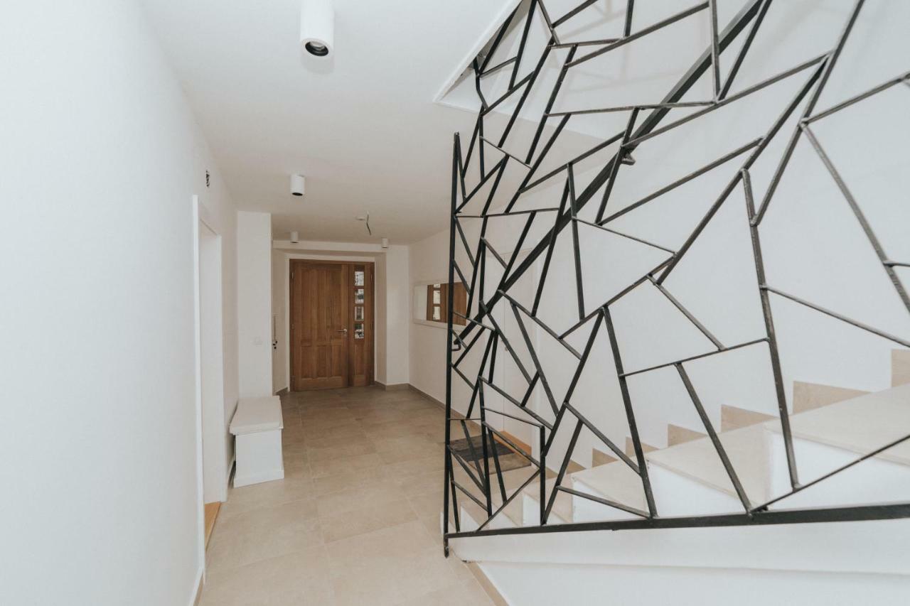 בודווה Apartments Trifunovic Old Town מראה חיצוני תמונה