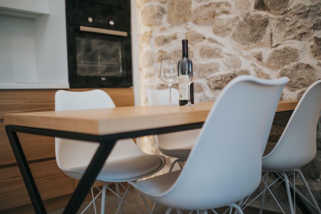 בודווה Apartments Trifunovic Old Town מראה חיצוני תמונה