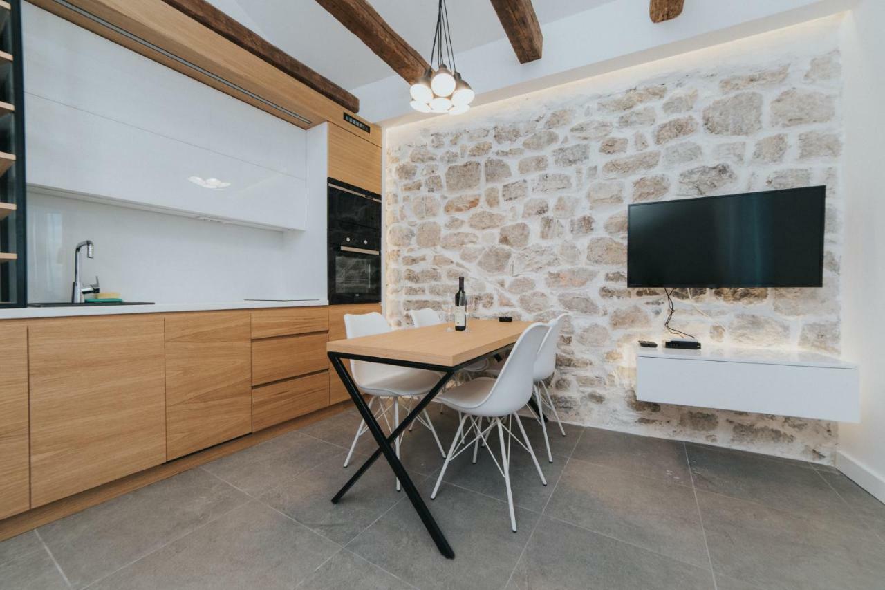 בודווה Apartments Trifunovic Old Town מראה חיצוני תמונה