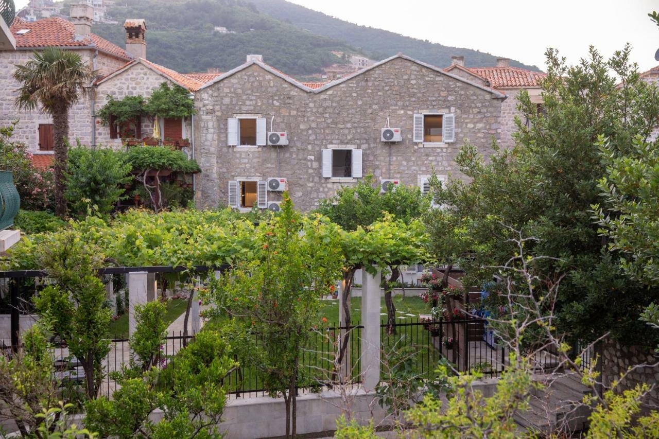 בודווה Apartments Trifunovic Old Town מראה חיצוני תמונה