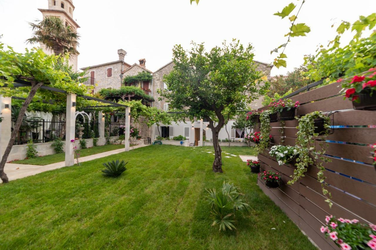 בודווה Apartments Trifunovic Old Town מראה חיצוני תמונה