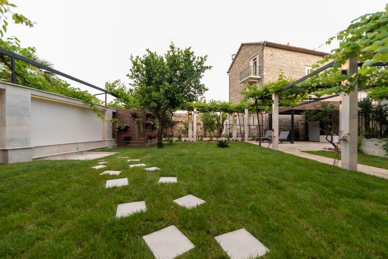 בודווה Apartments Trifunovic Old Town מראה חיצוני תמונה