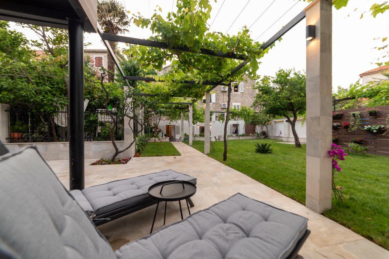 בודווה Apartments Trifunovic Old Town מראה חיצוני תמונה
