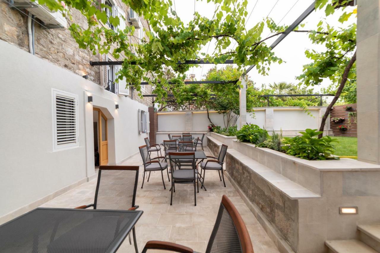בודווה Apartments Trifunovic Old Town מראה חיצוני תמונה