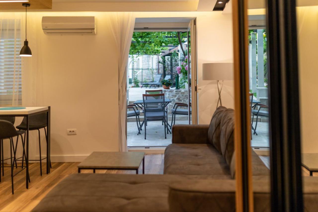 בודווה Apartments Trifunovic Old Town מראה חיצוני תמונה