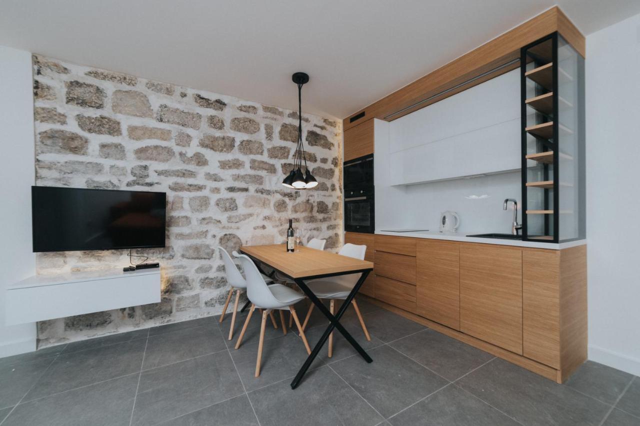 בודווה Apartments Trifunovic Old Town מראה חיצוני תמונה